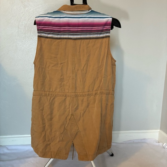 Ariat Women’s First Rodeo Vest - Picture 11 of 13